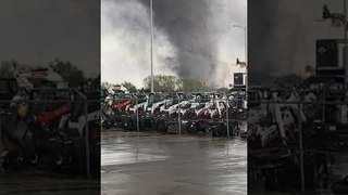Large Tornado Destroys Property in Lincoln Nebraska