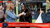 Una mujer agredió a una periodista de TN tras culparla por el gobierno de Milei: 