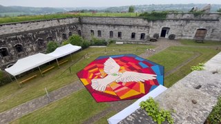 Une colombe installée au fort de Huy pour symboliser la paix et le souvenir de la libération