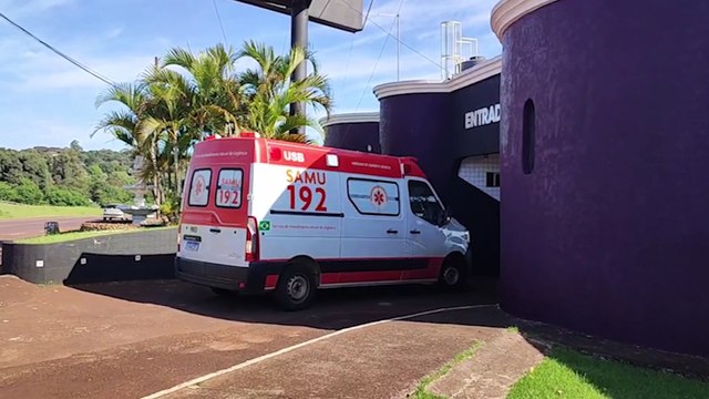 Correndo no interior de motel, homem em surto precisa ser contido às margens da BR-467, em Cascavel