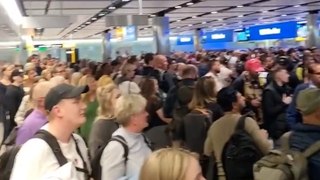 Heathrow passengers cheer as Border Force reopens after widespread outage at UK airports