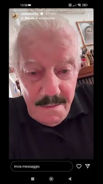 nonna e nonna con i baffi