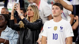 GALA VIDEO - Didier Deschamps papa comblé : son fils unique Dylan et sa chérie Mathilde sont fiancés ! (1)