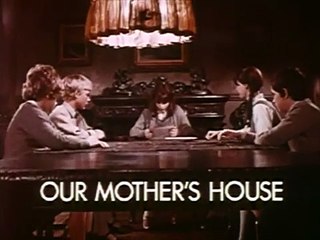 Chaque soir à neuf heures Bande-annonce (EN)