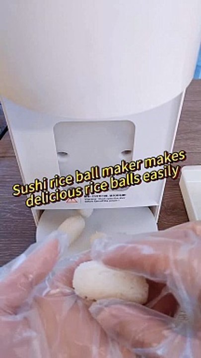 Sushi rice ball maker makes delicious rice balls easily