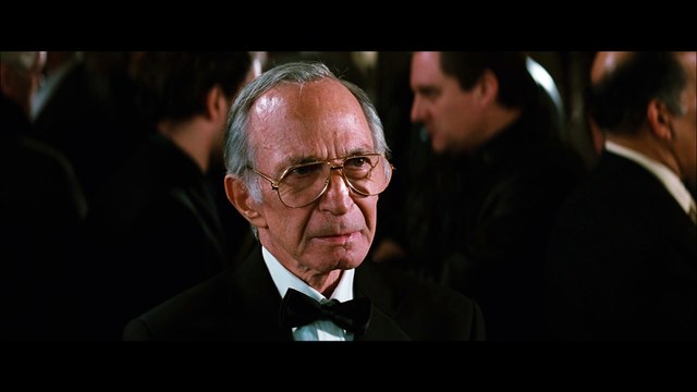 13 Film Extrait - Jason Statham fait un pari sur un jeu de roulette russe