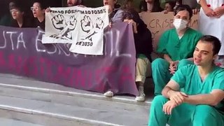 Ativistas bloquearam Ministério da Saúde
