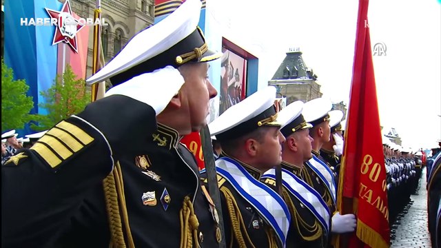 Rusya'da Zafer Günü kutlamaları: Kızıl Meydan'da törenler düzenleniyor