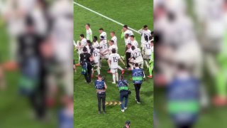 Rüdiger 'pega' a Joselu durante la celebración del Real Madrid