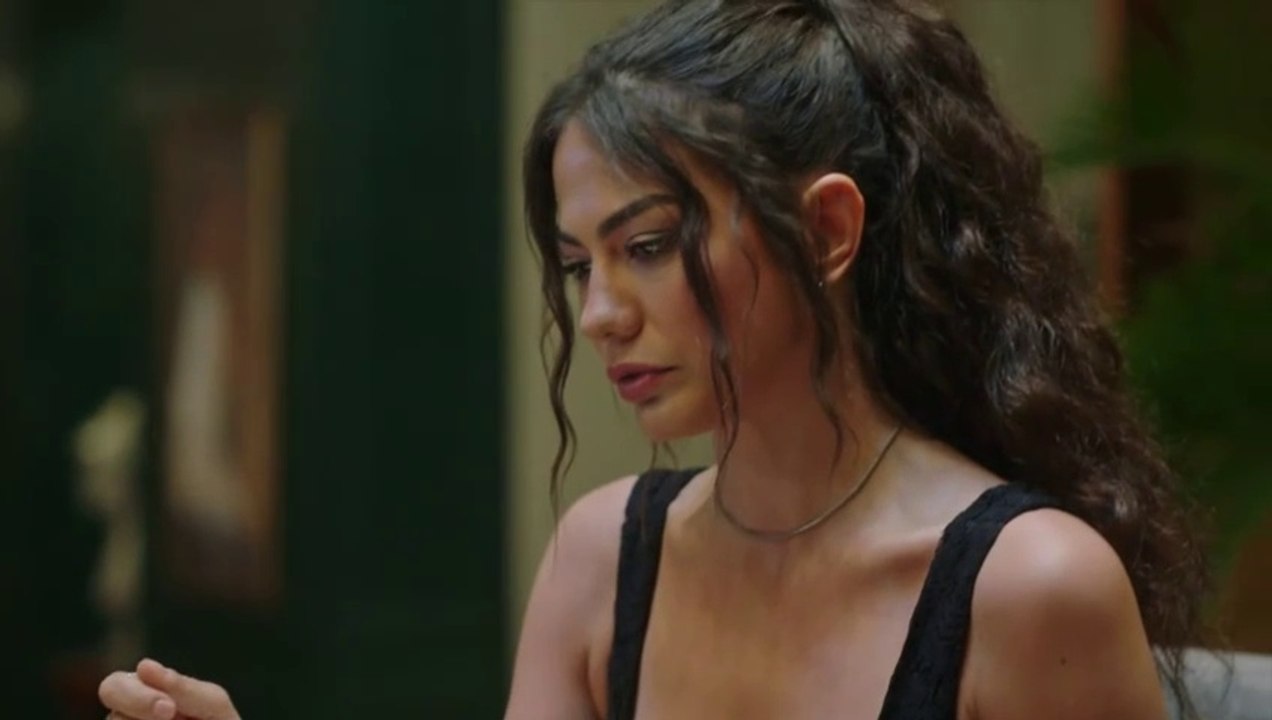 43. MI NOMBRE ES FARAH ❤️ En ESPAÑOL HD. Mayo 2...