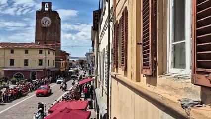 Giro d'Italia, il passaggio da corso Matteotti a Cascina