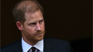 Le prince Harry de retour à Londres : snobé par la famille royale, il a pu être soutenu par la famille de  Lady Diana