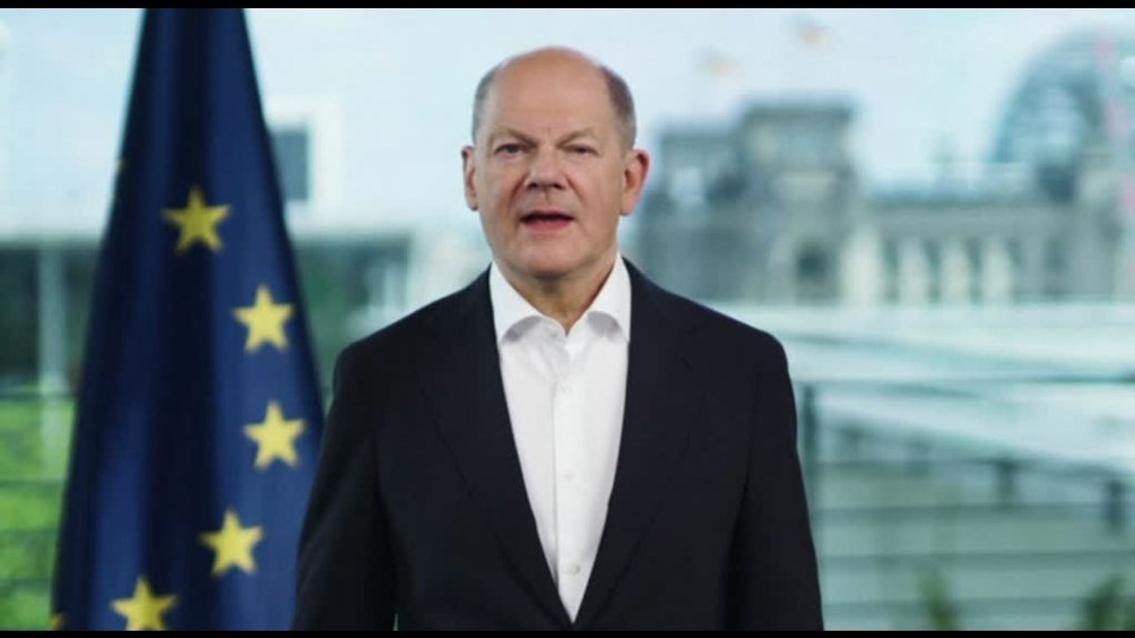 Europee, Scholz: "Andate a votare per difendere la democrazia"