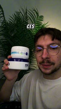 Est-ce que la Crème Hydratante Nivea est un Poison ? Je vous révèle tout dans cette vidéo. (Exclusivité Dailymotion)