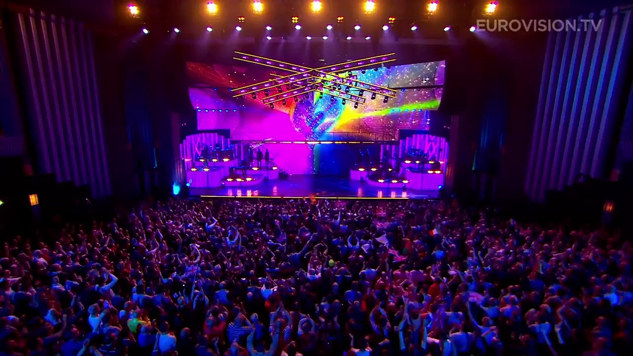 Dana International - Diva (LIVE)
