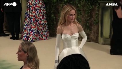 Met Gala 2024, le celebrita' sfilano a New York per la 'festa dell'anno'