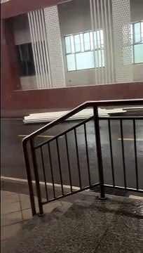 Ca souffle fort dehors... grosse tempête