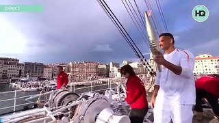L'arrivée de la flamme olympique à Marseille