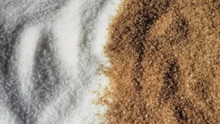 How Brown Sugar and White Sugar Differ—and Why It Matters