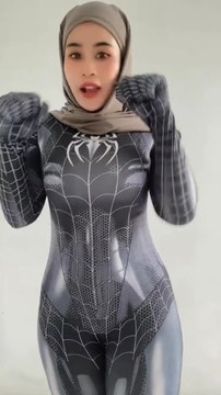 Ikasuzy hijab cosplay spiderman