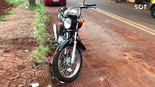 Motociclista de 20 anos fica ferida em acidente no Bairro Periolo em Cascavel