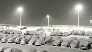 Bariloche en alerta amarilla por la nieve: cerraron el aeropuerto y el cerro Catedral