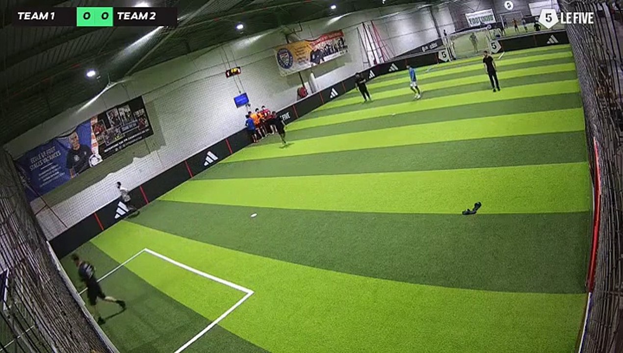 Anthony 09/05 à 22:38 - Football Terrain 2 (LeFive Carrières-sous-Poissy)