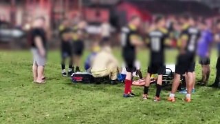 Essa doeu! Homem fratura a perna em partida de futebol no São Cristóvão