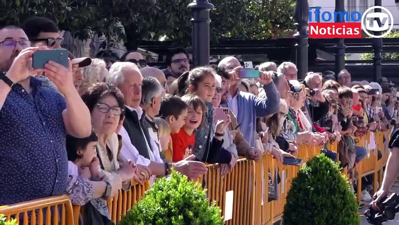 Torrelavega recibe la visita de la Guardia Real