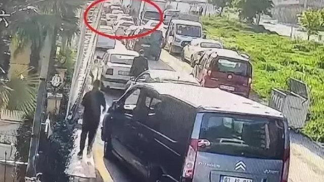 Şeker hastası olduğu için tahliyesini isteyen muhtar, şikayetten vazgeçilmesi için de ‘kan parası’ teklif etmiş