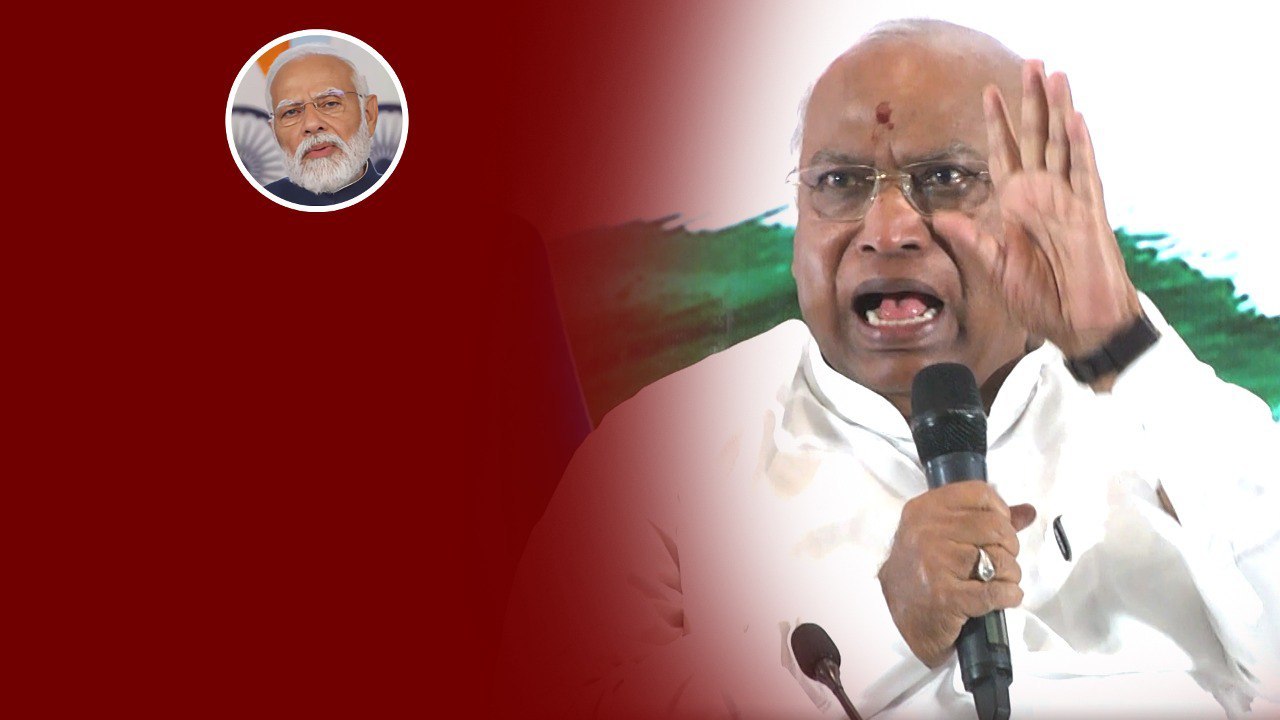 BJP అవాస్తవాలు ప్రచారం చేస్తోంది.! Modi మాటలు నమ్మొద్దన్న ఖర్గే.! | Oneindia Telugu