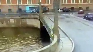 Cae bus en St Petersburg