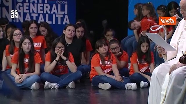 Papa Francesco: Una madre non deve scegliere tra lavoro e figli