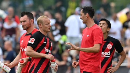 Toppmöller gibt Motto für Endspurt vor: "Für Seppl, für Hase, für uns"