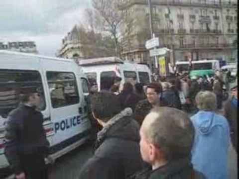 flamme olympique de la honte paris 2008