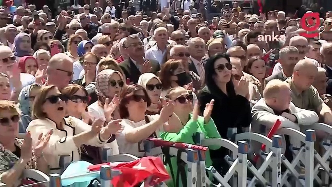 MÜSAVAT DERVİŞOĞLU, MEMLEKETİ FATSA'DA... "BİR GÜN BU MEYDANA BU ÜLKEYİ YÖNETEN MÜSAVAT DERVİŞOĞLU OLARAK GELECEĞİM"