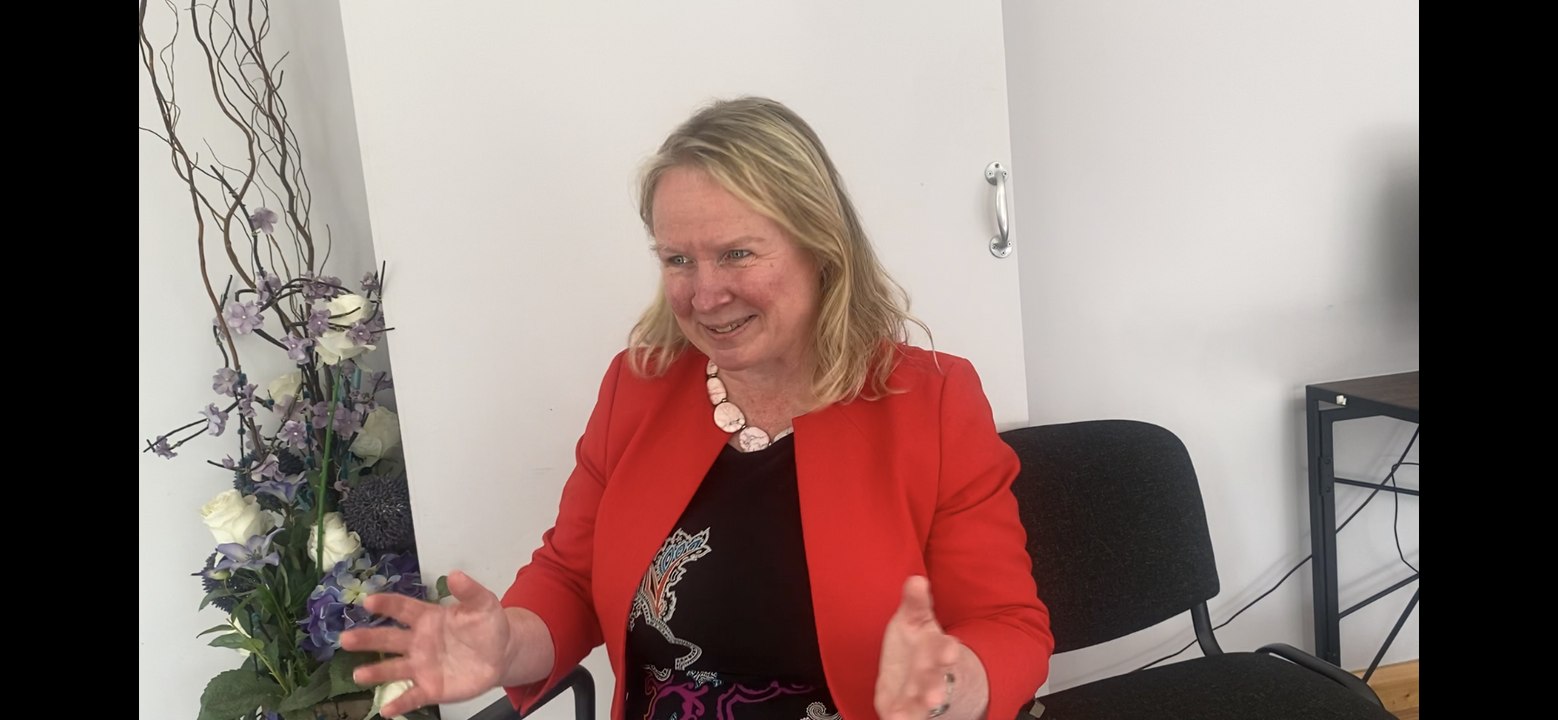 Minister Buchan visits Women's Aid