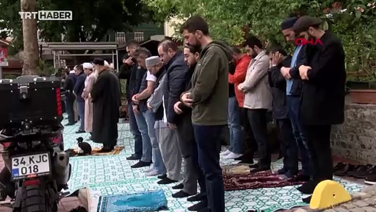 Kariye Camii'nde 79 yıl sonra ilk kez cuma namazı kılındı