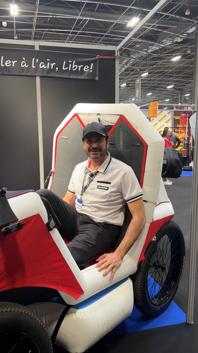 Reportage : Voiture gonflable