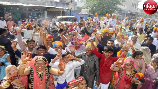 Samuhik Vivah 2024 : वेद मंत्रों के साथ सात जोड़ों ने लिए फेरे, कन्या की विदाई पर नम हुई आंखें