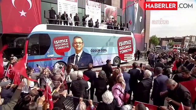 Özgür Özel Uşak'ta: Bir Gün Durmayacağız. Emeklinin Karnı Tok, Gençlerin Gözü Işıl Işıl Parlayana Kadar Çalışacağız