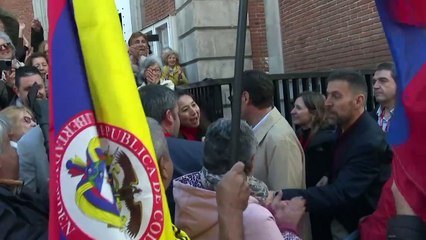 Elecciones regionales en Cataluña con mucho en juego para Sánchez y Puigdemont