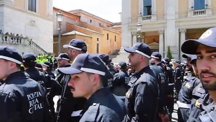 800 vigili in più per Roma, il sindaco dà loro il benvenuto in piazza del Campidoglio