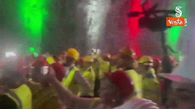 Lavori del terzo Megalotto SS 106 Jonica, abbattuto ultimo diaframma della galleria Roseto 1