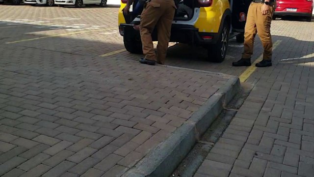 Após se envolver em acidente no Centro, homem é detido pela Polícia MilitarApós se envolver em acidente no Centro, homem é detido pela Polícia Militar