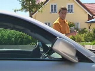 BMW estacionando sozinha