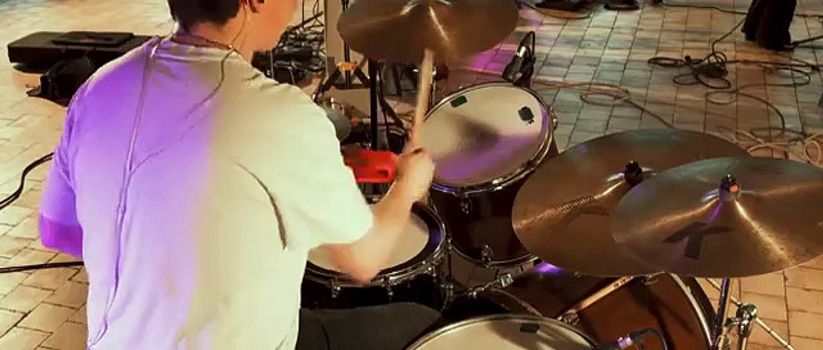 Dea Matrona - Live From A BIG Room