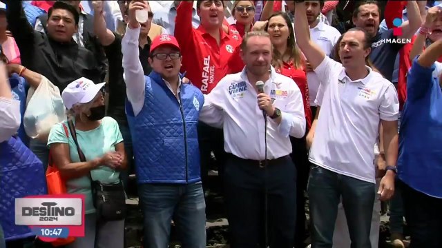 Centenar de morenistas voltearon bandera en Cuajimlapa a favor de Santiago Taboada
