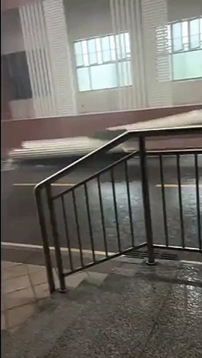 Ca souffle fort dehors... grosse tempête