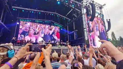 Bruce Springsteen plays Belfast